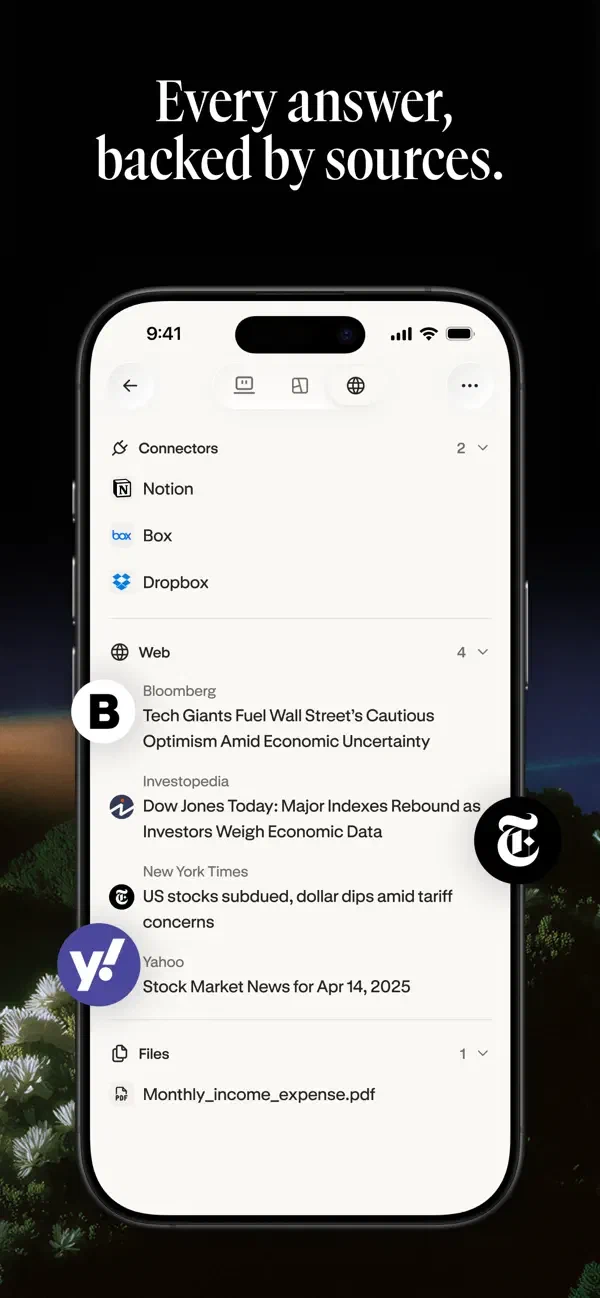 Perplexity iOS 来源面板中的连接器、网页条目和文件分组